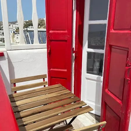 Elenitas Town House With Balcony And Sea View Apartment